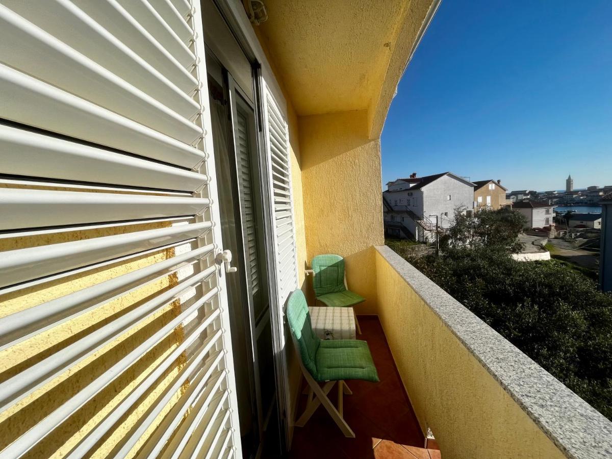 Apartments Maricic Banjol Exterior photo