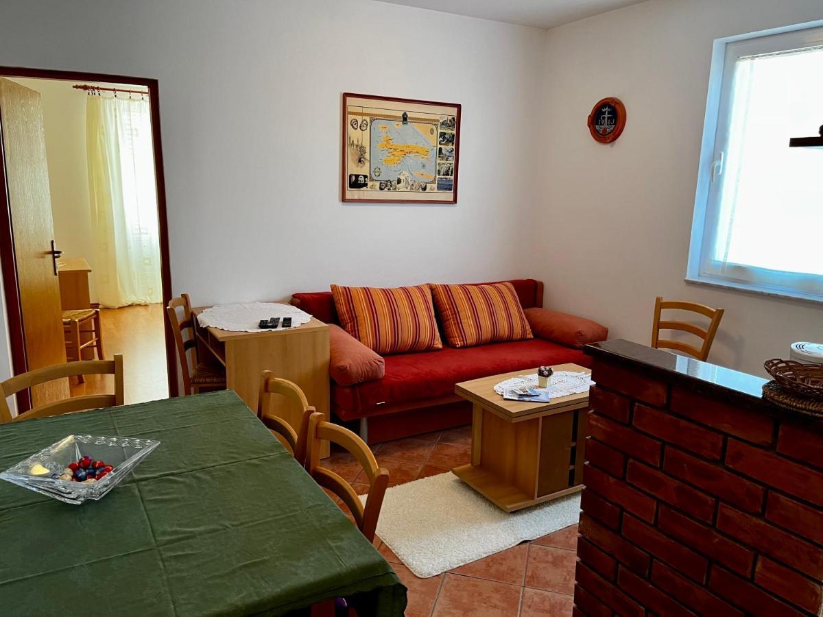 Apartments Maricic Banjol Exterior photo