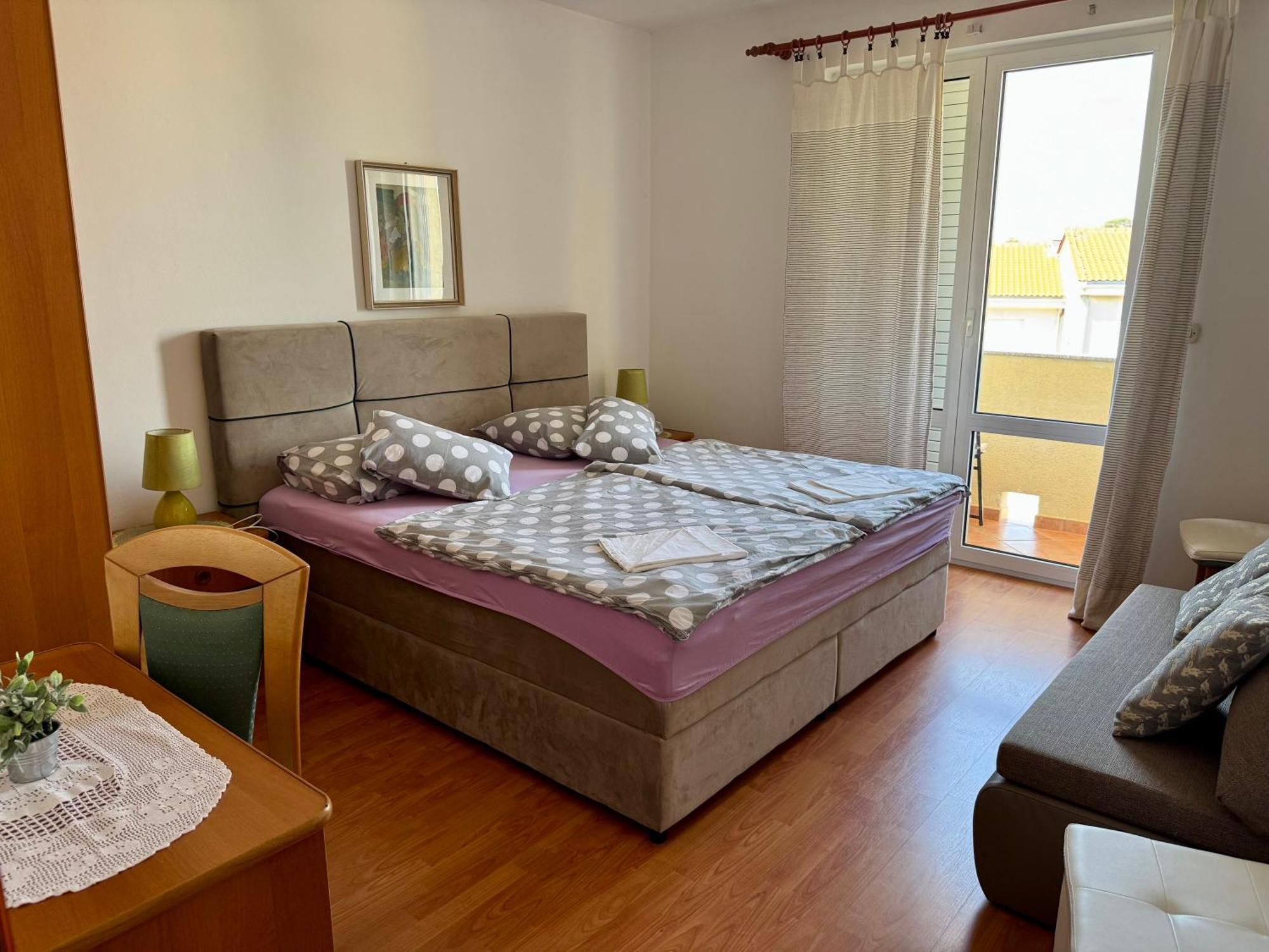 Apartments Maricic Banjol Exterior photo