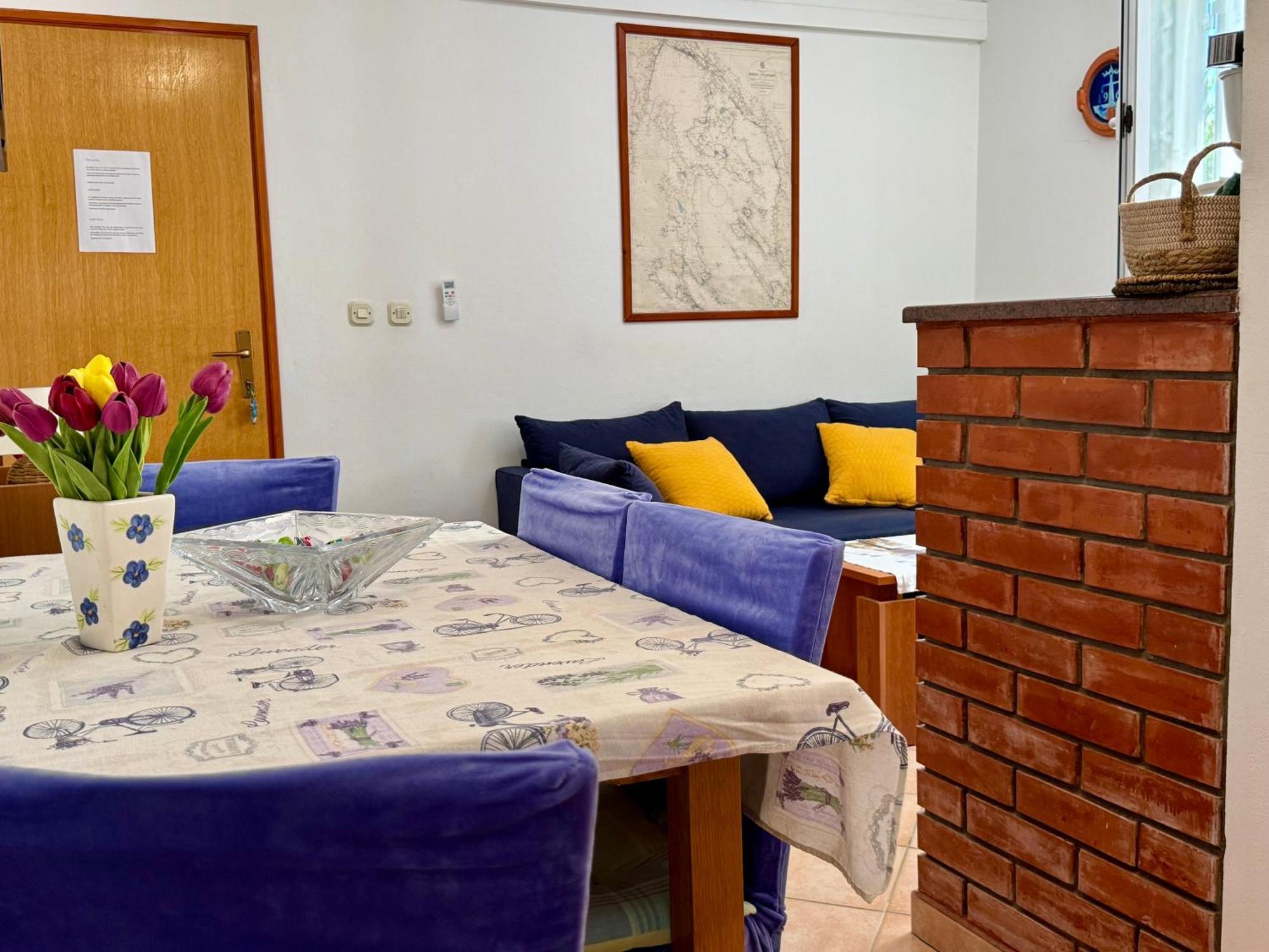 Apartments Maricic Banjol Exterior photo