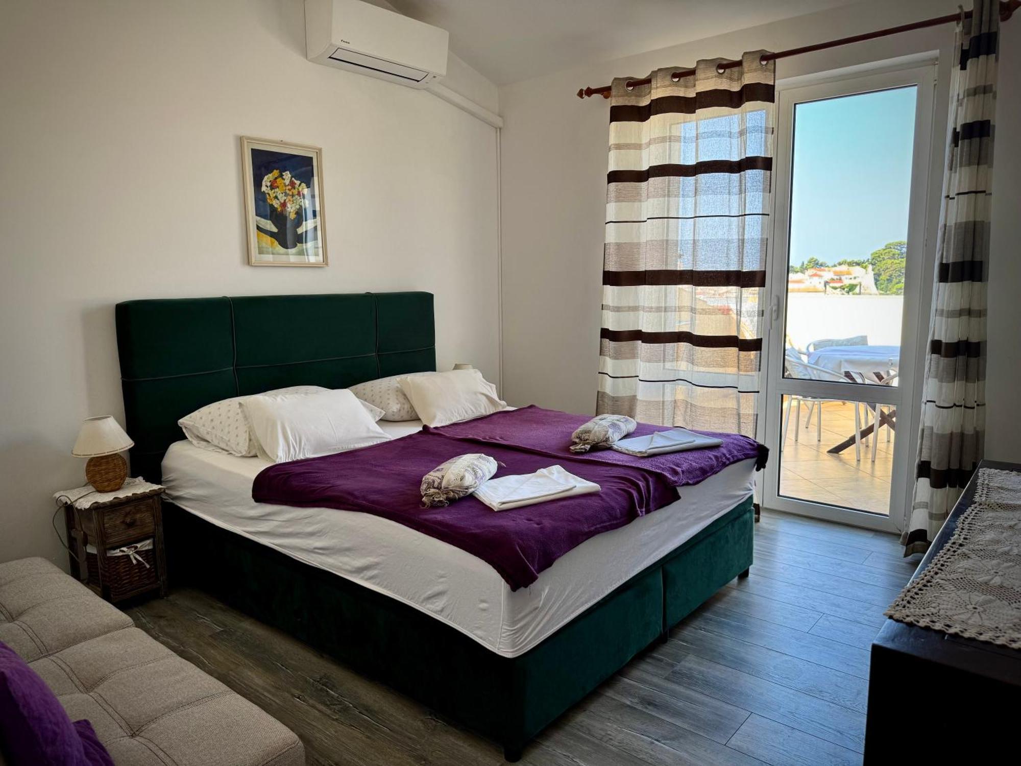 Apartments Maricic Banjol Exterior photo