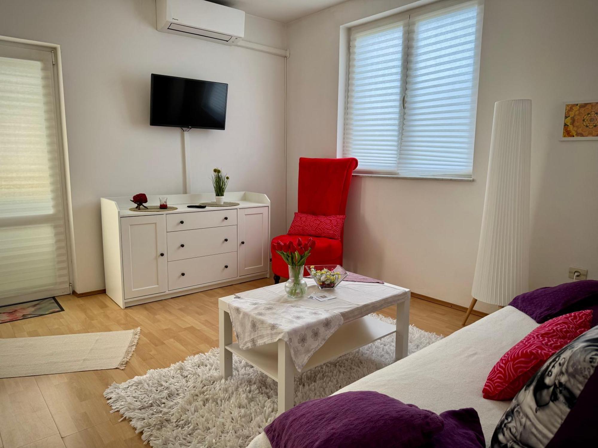 Apartments Maricic Banjol Exterior photo